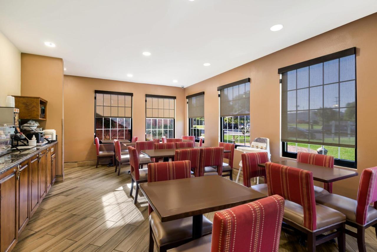 Comfort Inn Virginia Horse Center Lexington Zewnętrze zdjęcie